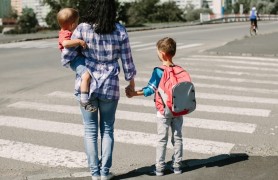 Как научить ребенка безопасно добираться до школы?