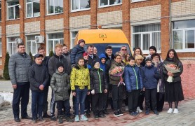 Азаровскому детскому дому имени В.Т. Попова был передан новый автобус
